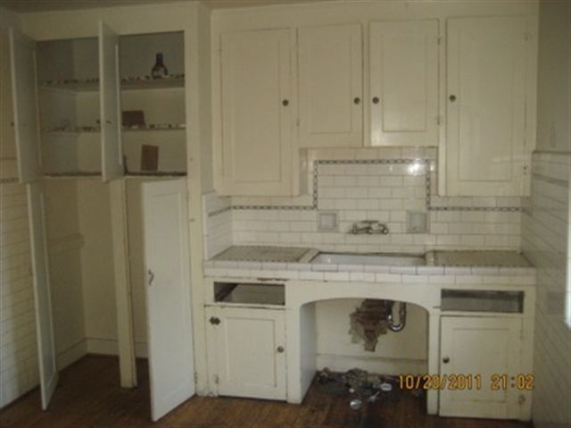 5250-52 Devonshire Road Detroit, MI 48224 - Photo 9 of 9 31079970-8.JPG