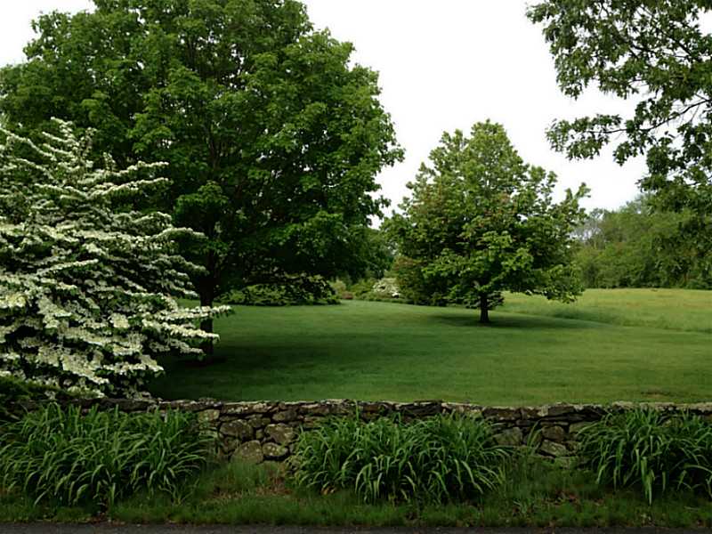 76 Williams Road Smithfield, RI 02917 - Photo 25 of 25 Yard/Garden.