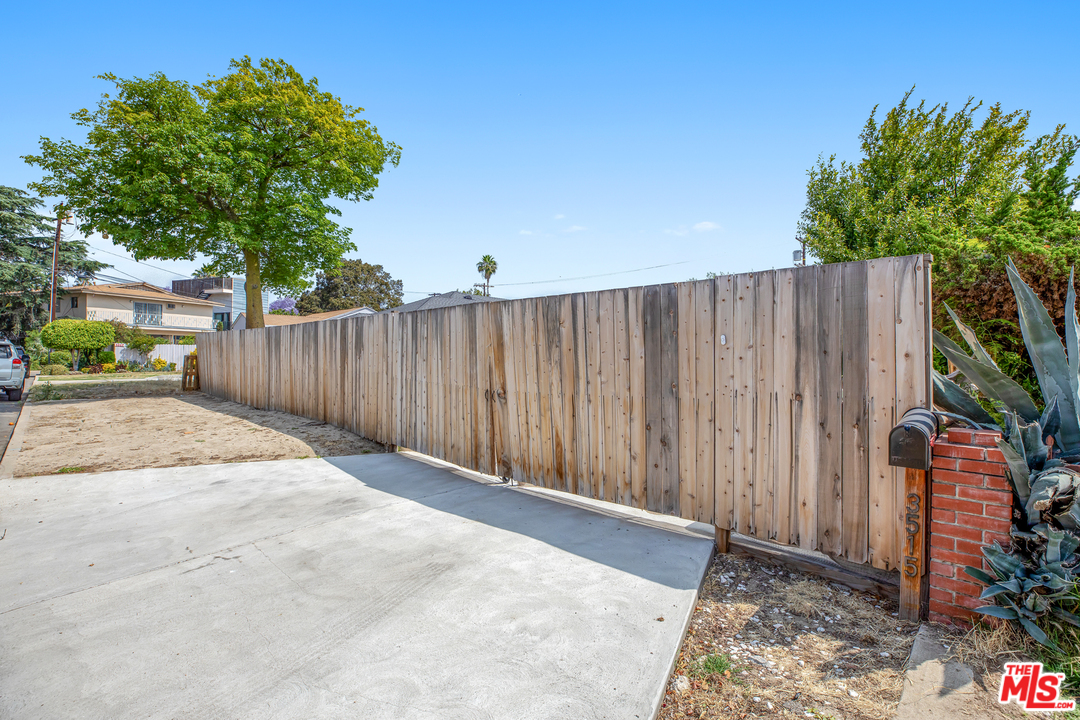 3515 Ferncroft Road Los Angeles, CA 90039 - Photo 16 of 16 Gallery Image 16