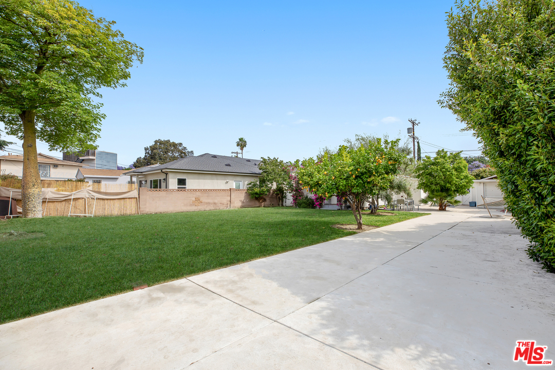 3515 Ferncroft Road Los Angeles, CA 90039 - Photo 4 of 16 Gallery Image 4
