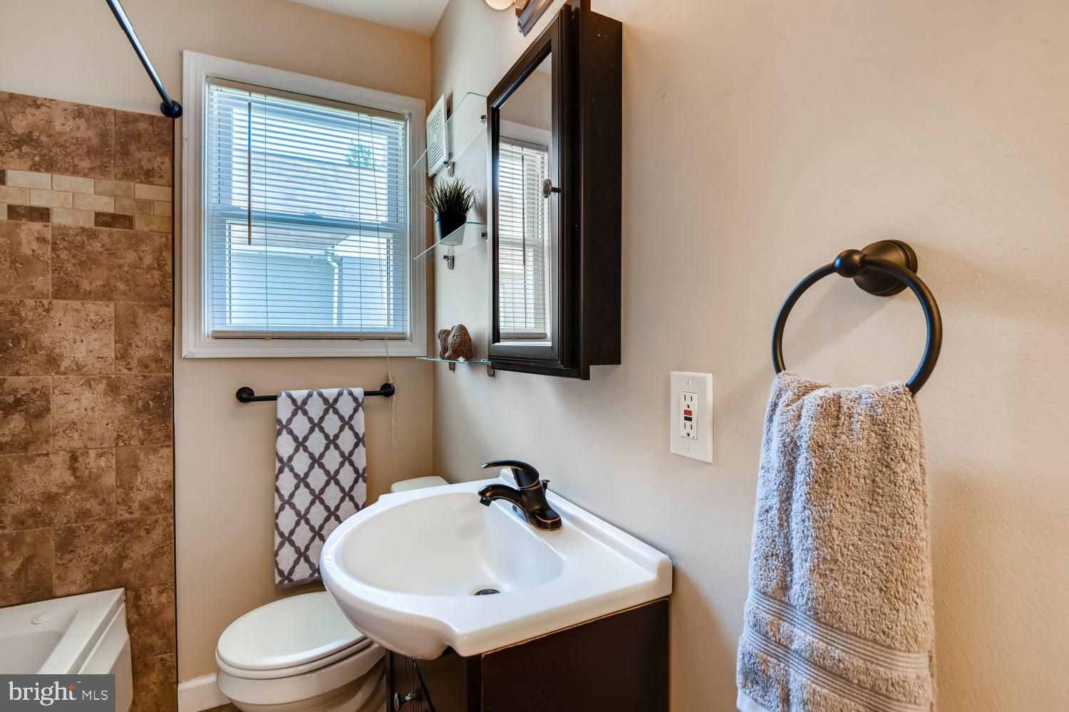 5726 Onnen Road Baltimore, MD 21206 - Photo 14 of 29 Gallery Image 14