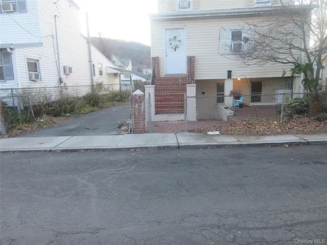 $2,950 | 32 2nd Street, Haverstraw, NY 10927