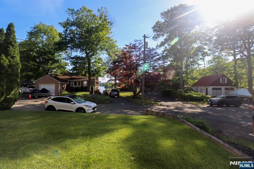 1 Dorel Road Hopatcong, NJ 07821 - Photo 34 of 37