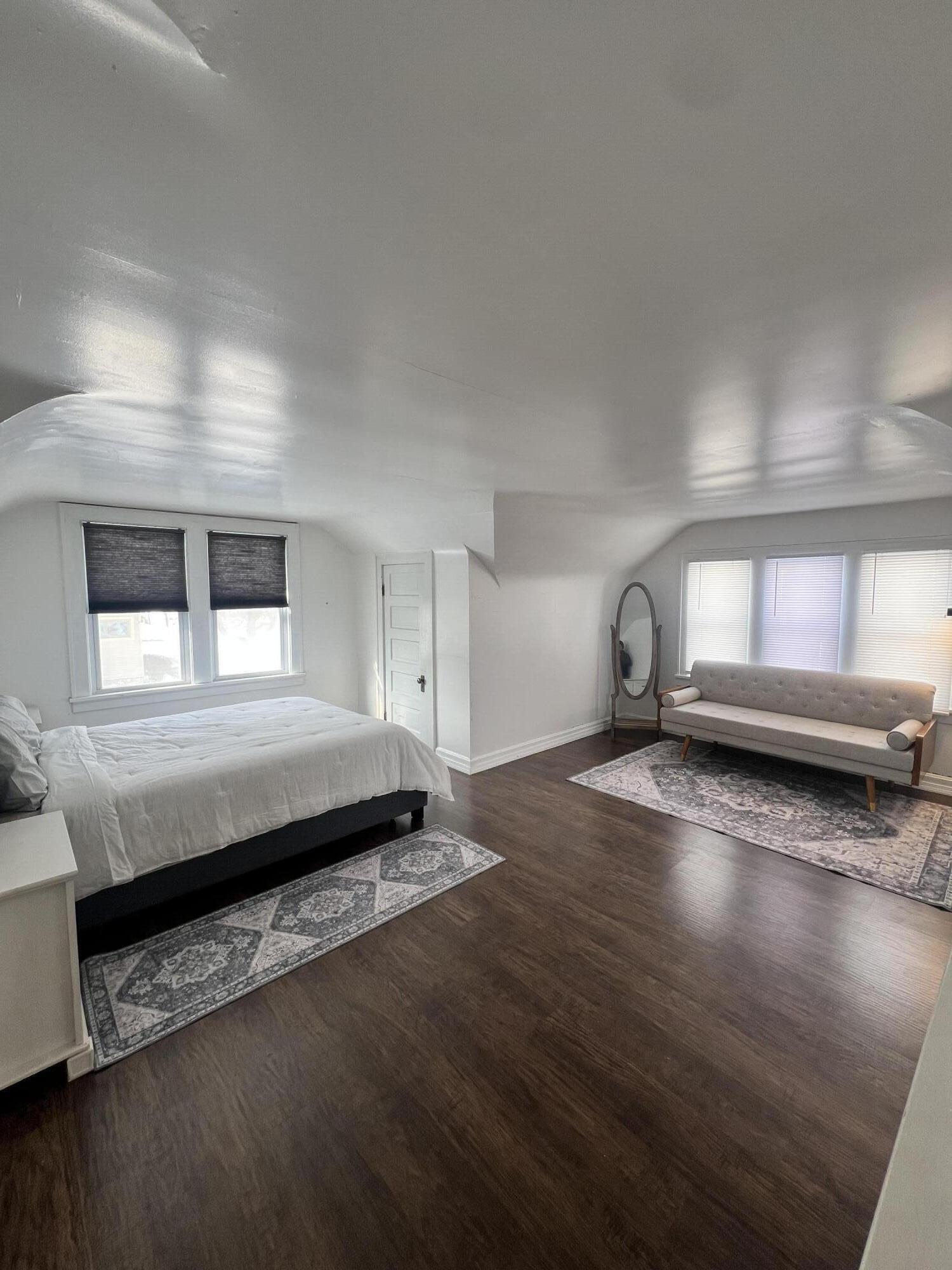 7715 West Center Street Milwaukee, WI 53222 - Photo 16 of 18 Upper Bedroom