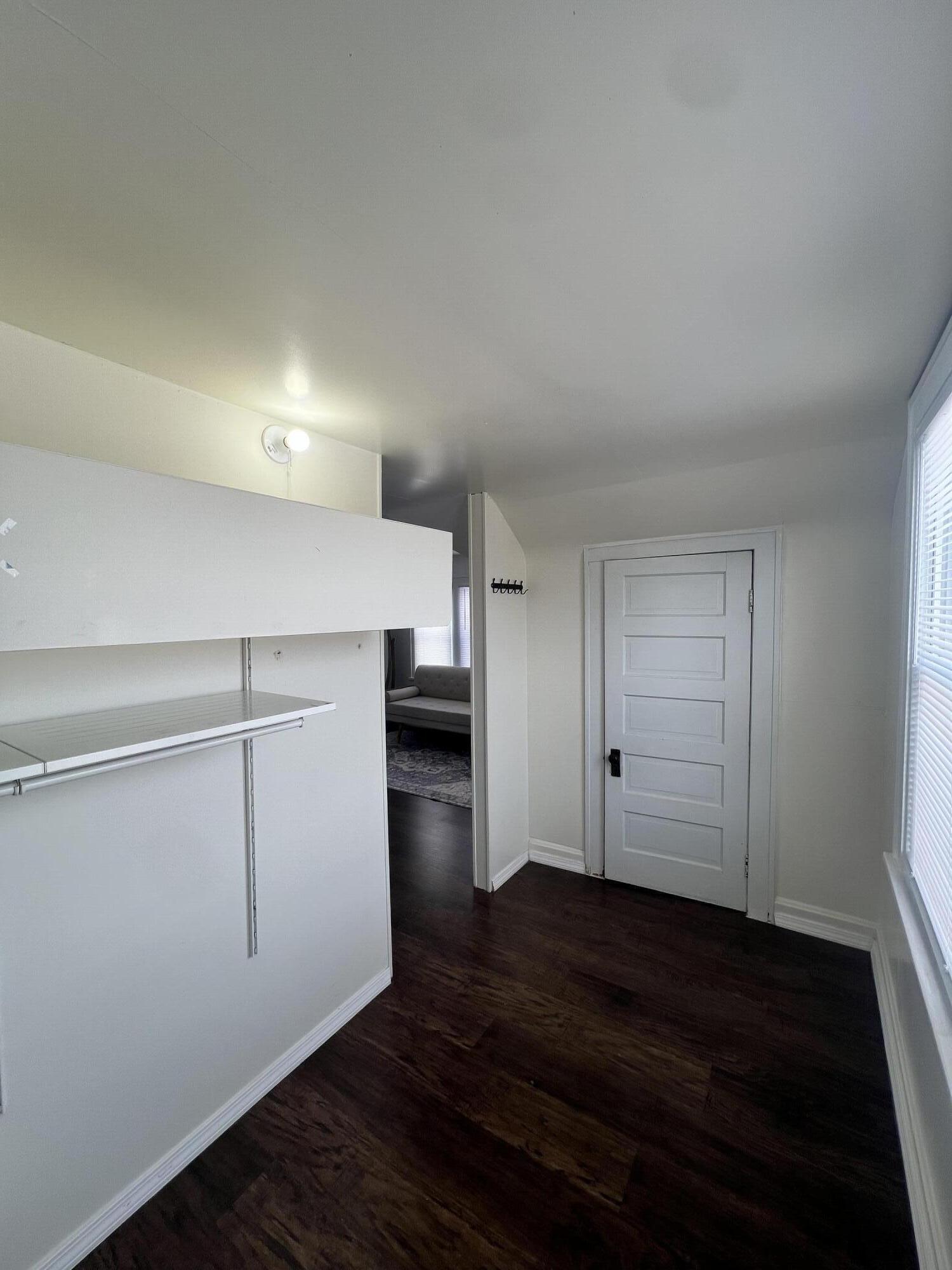 7715 West Center Street Milwaukee, WI 53222 - Photo 17 of 18 Upper