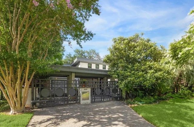 $1,895,000 | 2500 Glen Haven Boulevard, Houston, TX 77030