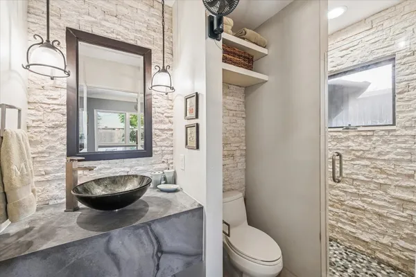 $1,875,000 | 2500 Glen Haven Boulevard, Houston, TX 77030