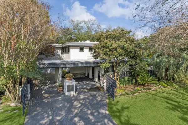 $1,875,000 | 2500 Glen Haven Boulevard, Houston, TX 77030