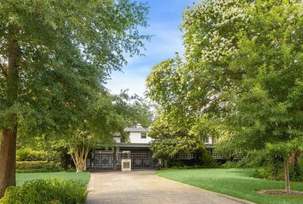 $1,875,000 | 2500 Glen Haven Boulevard, Houston, TX 77030