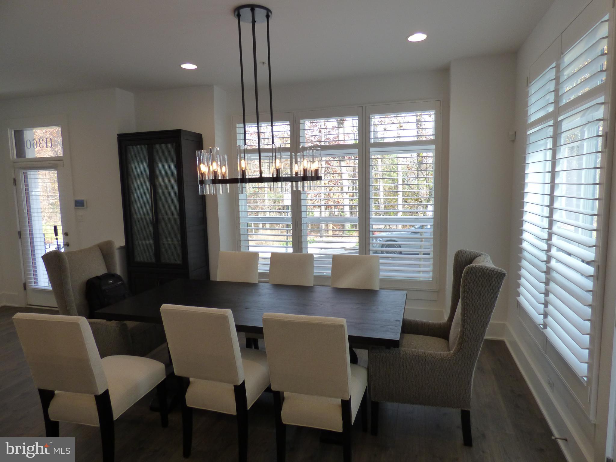 11360 Emerald Park Road Potomac, MD 20854 - Photo 10 of 33 Gallery Image 10
