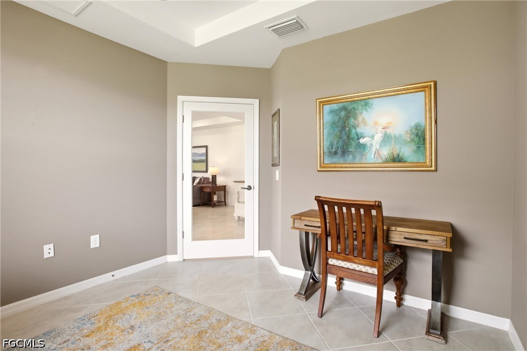 3751 Pebblebrook Ridge Court, Unit 101 Fort Myers, FL 33905 - Photo 28 of 48 a view of a livingroom with furniture and a dinning table