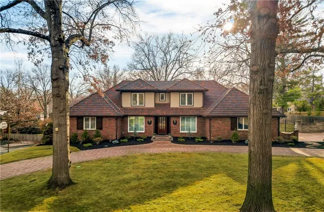 $1,650,000 | 5209 West 83rd Terrace, Prairie Village, KS 66207