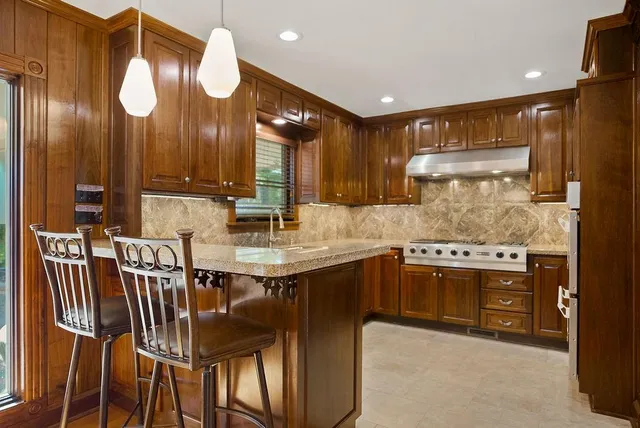 $1,650,000 | 5209 West 83rd Terrace, Prairie Village, KS 66207