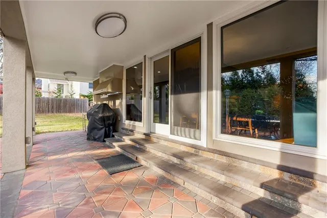 $1,650,000 | 5209 West 83rd Terrace, Prairie Village, KS 66207