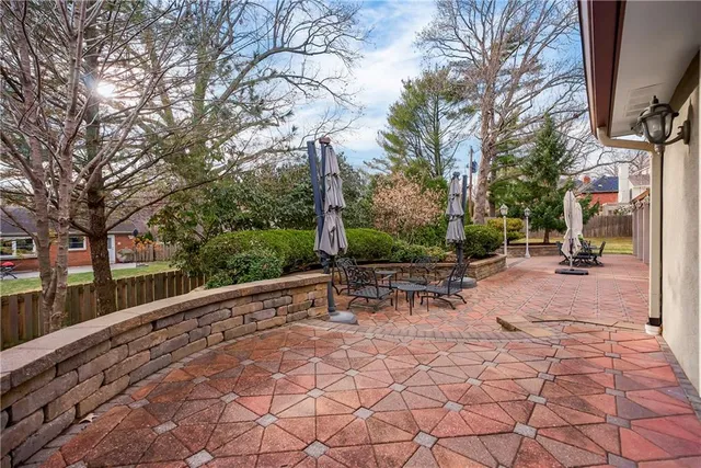 $1,650,000 | 5209 West 83rd Terrace, Prairie Village, KS 66207