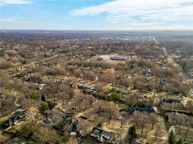 $1,650,000 | 5209 West 83rd Terrace, Prairie Village, KS 66207