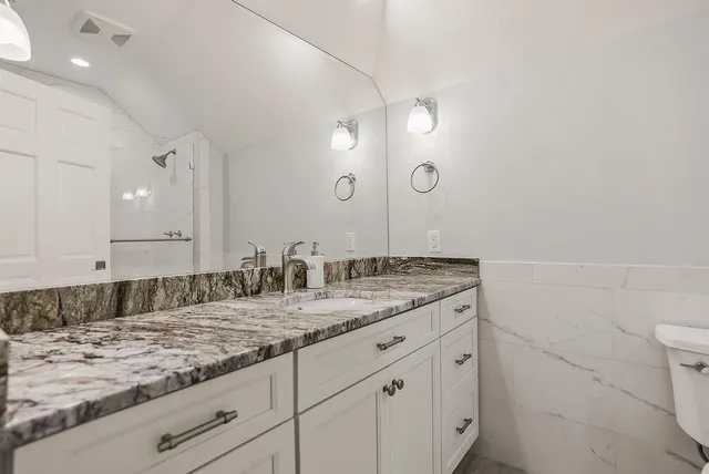 $1,650,000 | 5209 West 83rd Terrace, Prairie Village, KS 66207