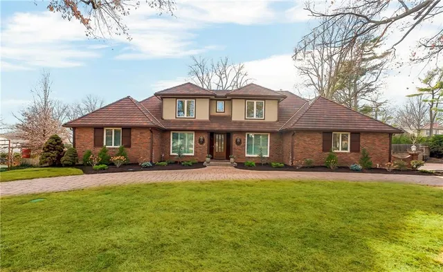 $1,650,000 | 5209 West 83rd Terrace, Prairie Village, KS 66207