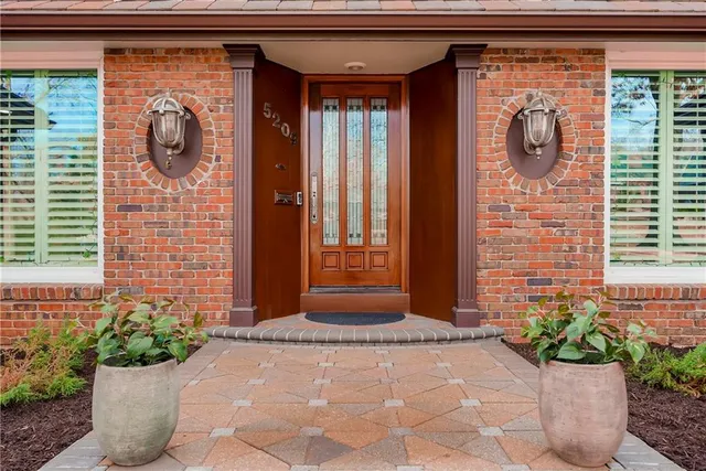 $1,650,000 | 5209 West 83rd Terrace, Prairie Village, KS 66207