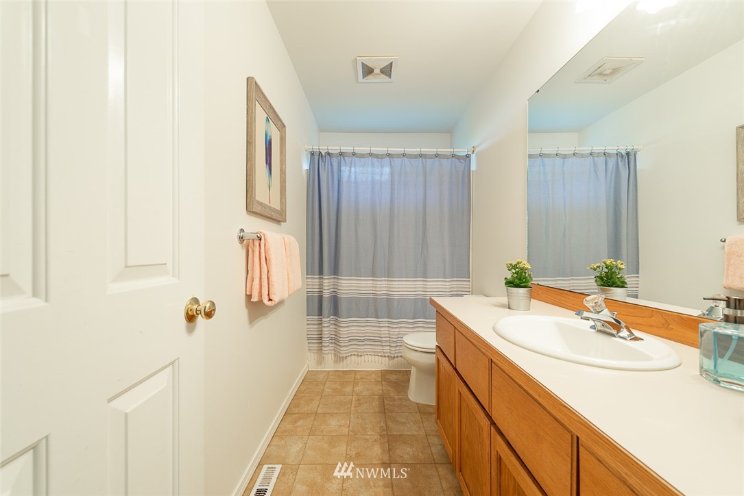 718 Rice Drive Mukilteo, WA 98275 - Photo 17 of 24 Gallery Image 17