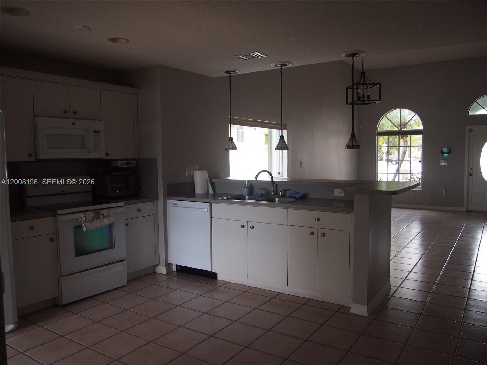 16181 Southwest 141st Avenue Miami, FL 33177 - Photo 14 of 23