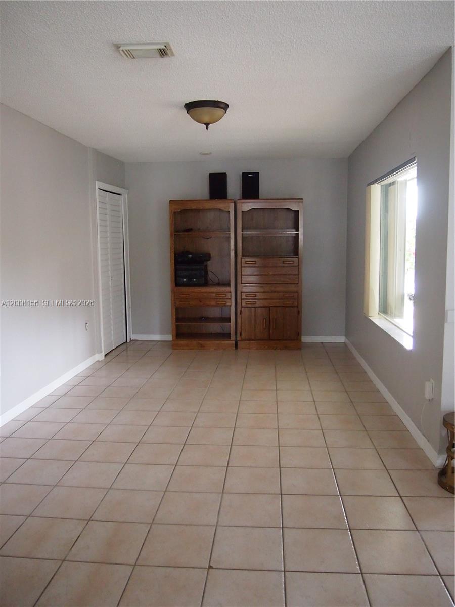 16181 Southwest 141st Avenue Miami, FL 33177 - Photo 15 of 23