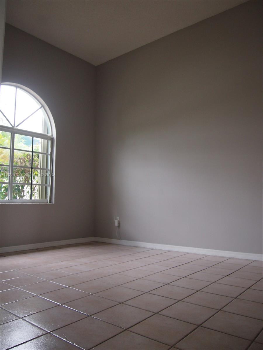 16181 Southwest 141st Avenue Miami, FL 33177 - Photo 9 of 23
