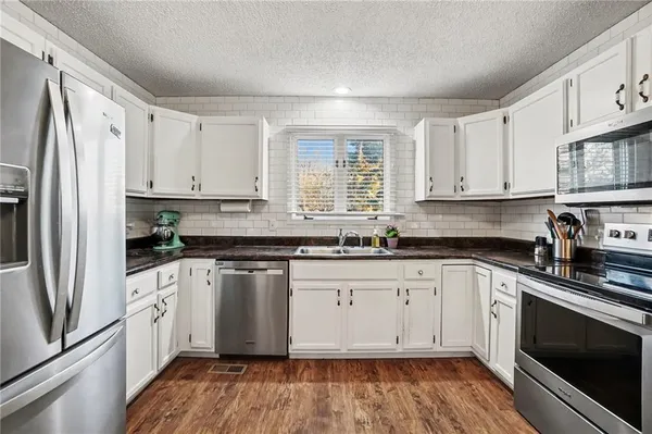 $425,000 | 1109 South Catalpa Street, Savannah, MO 64485