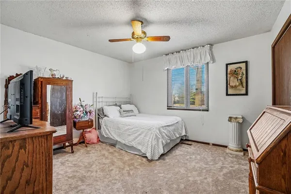 $425,000 | 1109 South Catalpa Street, Savannah, MO 64485