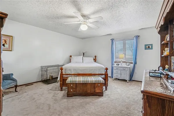 $425,000 | 1109 South Catalpa Street, Savannah, MO 64485