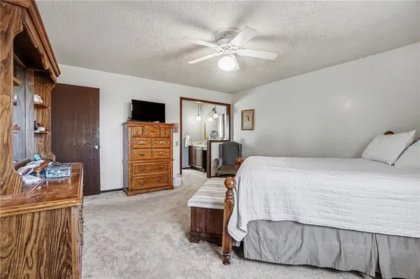 $425,000 | 1109 South Catalpa Street, Savannah, MO 64485