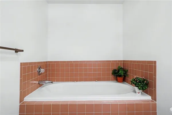 $425,000 | 1109 South Catalpa Street, Savannah, MO 64485