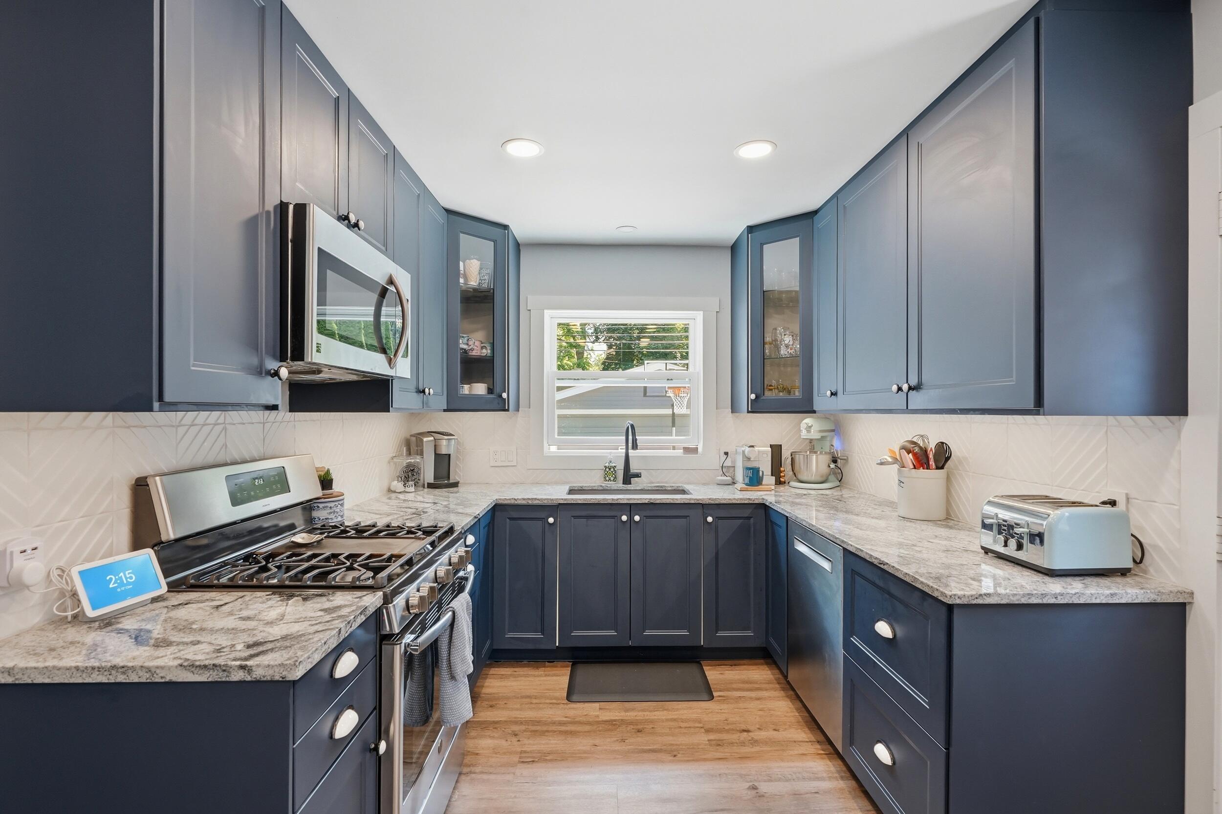 1921 Earlmont Road Berkley, MI 48072 - Photo 12 of 42 Kitchen