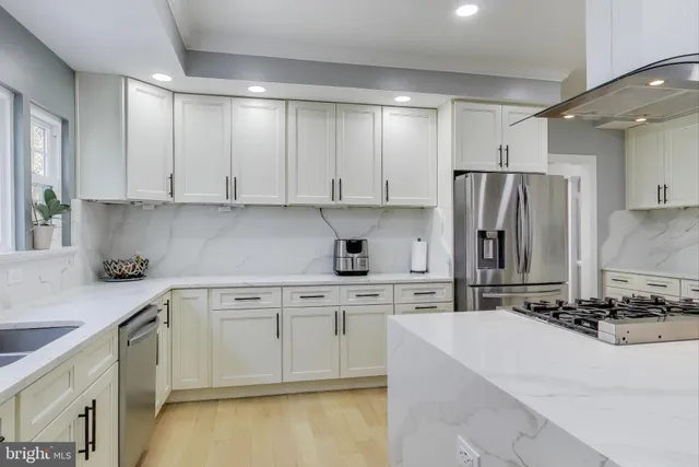 $1,050,000 | 16702 Gooseneck Terrace, Olney, MD 20832