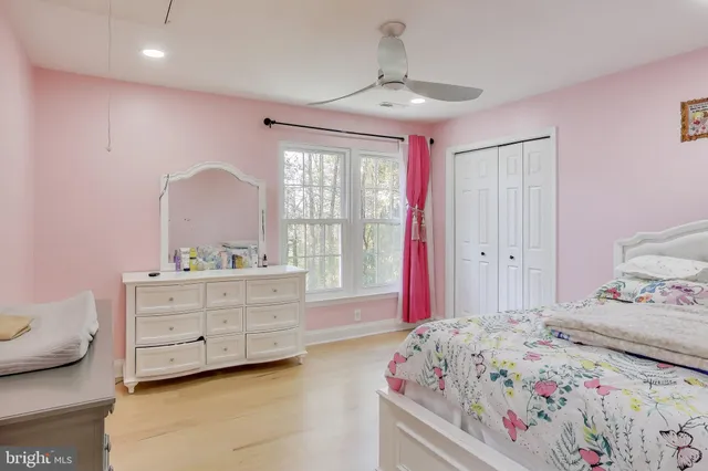 $1,050,000 | 16702 Gooseneck Terrace, Olney, MD 20832