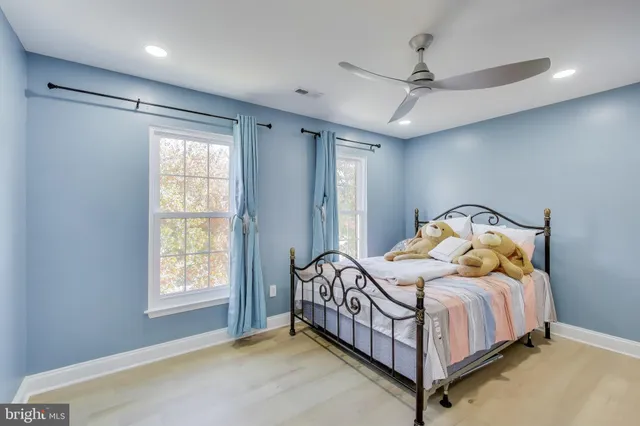 $1,050,000 | 16702 Gooseneck Terrace, Olney, MD 20832