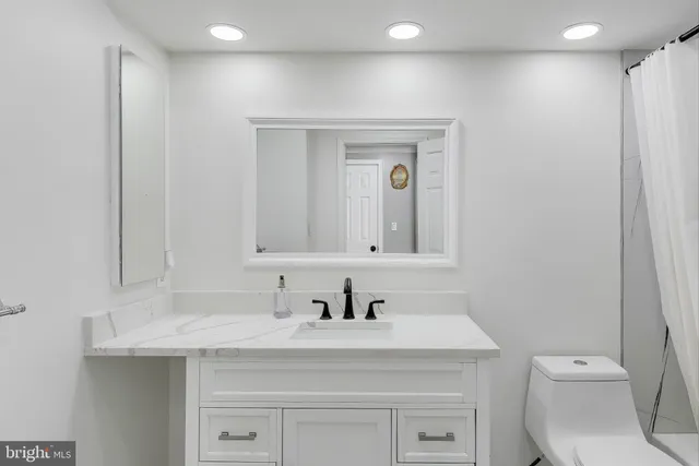 $1,050,000 | 16702 Gooseneck Terrace, Olney, MD 20832