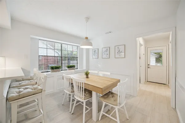 $7,000 | 89 Towering Pines Drive, The Woodlands, TX 77381