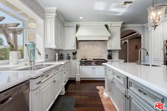 $14,500 | 6127 Rhodes Avenue, North Hollywood, CA 91606