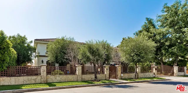 $14,500 | 6127 Rhodes Avenue, North Hollywood, CA 91606