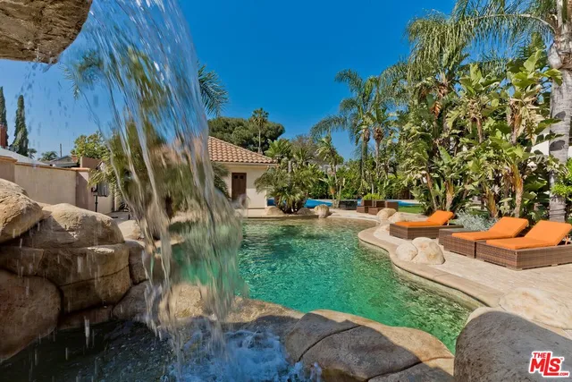 $14,500 | 6127 Rhodes Avenue, North Hollywood, CA 91606