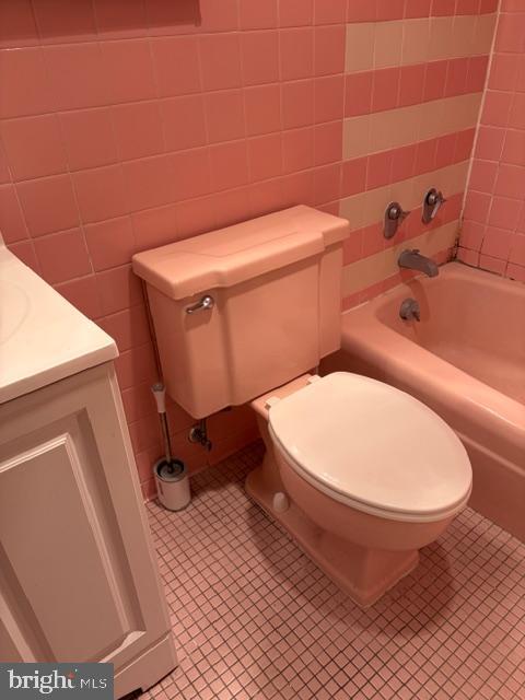 1425 4th Street Southwest, Unit A617 Washington, DC 20024 - Photo 10 of 11 Bath