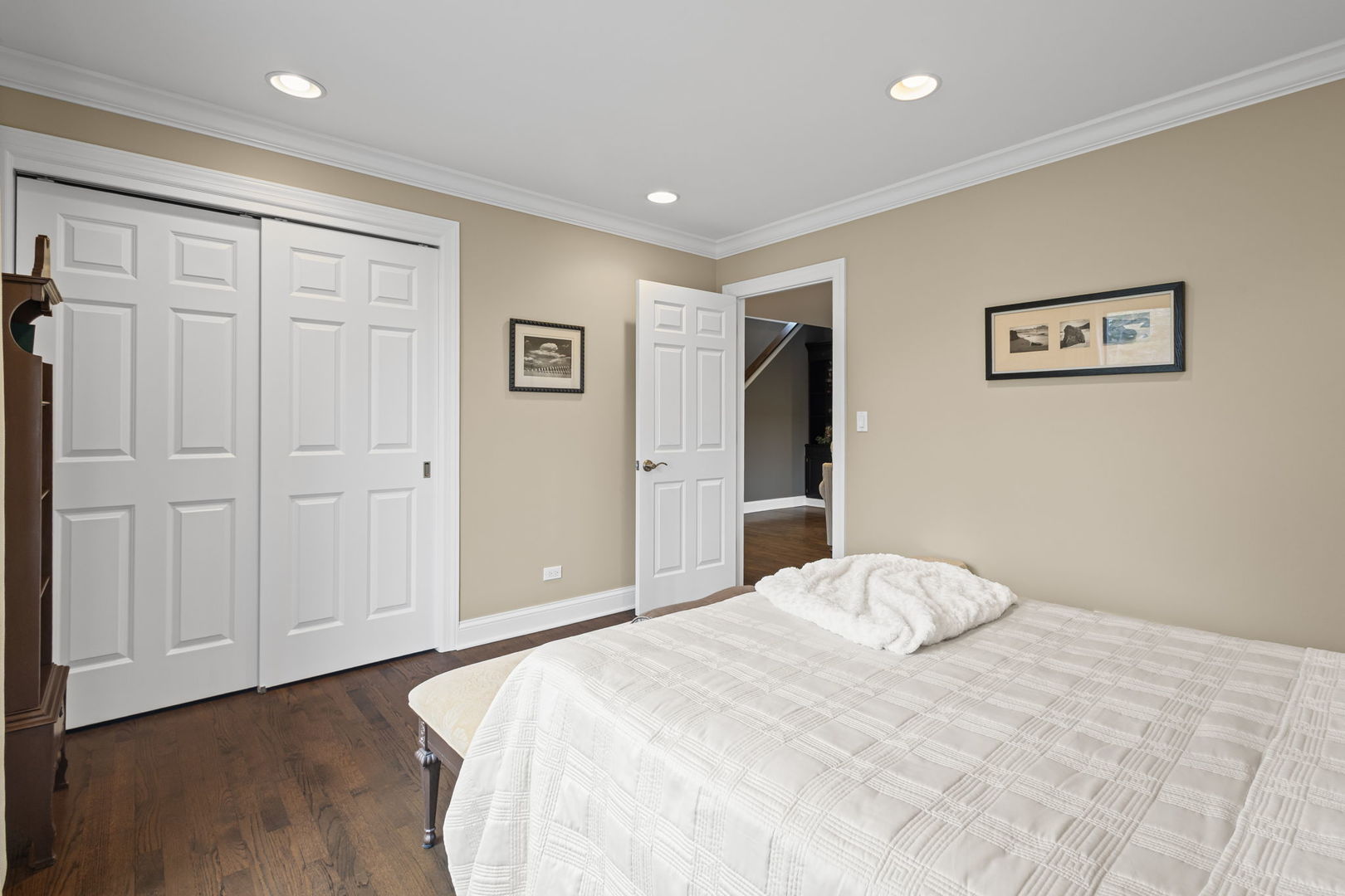 27 South Leonard Road Palatine, IL 60074 - Photo 18 of 37 Gallery Image 18