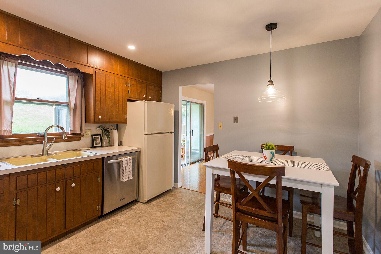 2170 Coventry Road Lancaster, PA 17601 - Photo 14 of 32 Gallery Image 14
