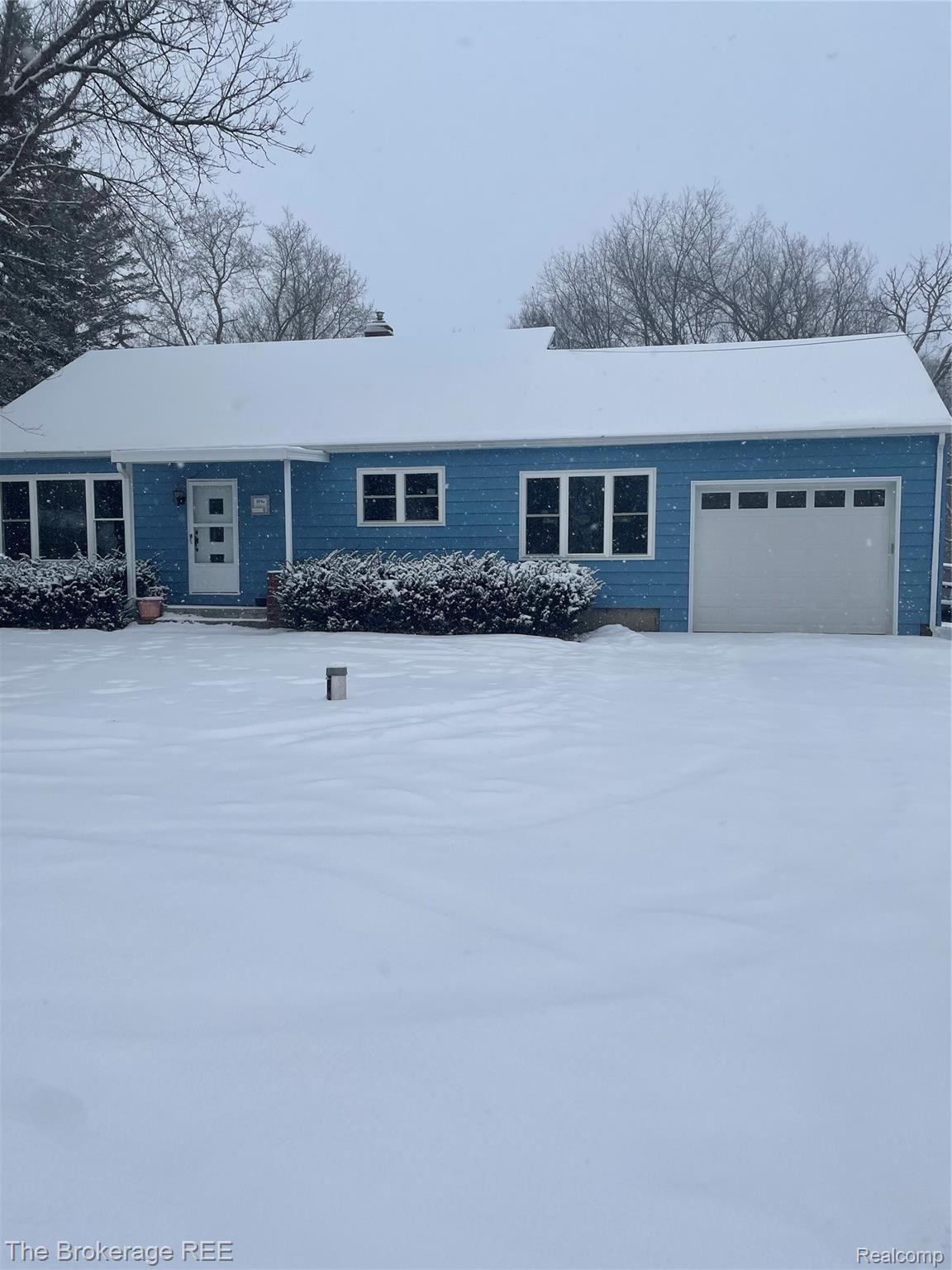 1042 Baldwin Road Lapeer, MI 48446 - Photo 1 of 21 Front of house