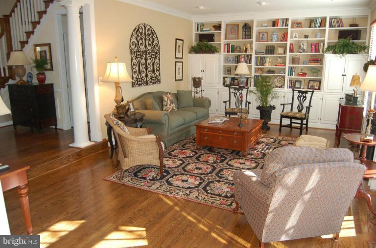 1320 Hennessy Terrace Silver Spring, MD 20906 - Photo 10 of 30 Family Room