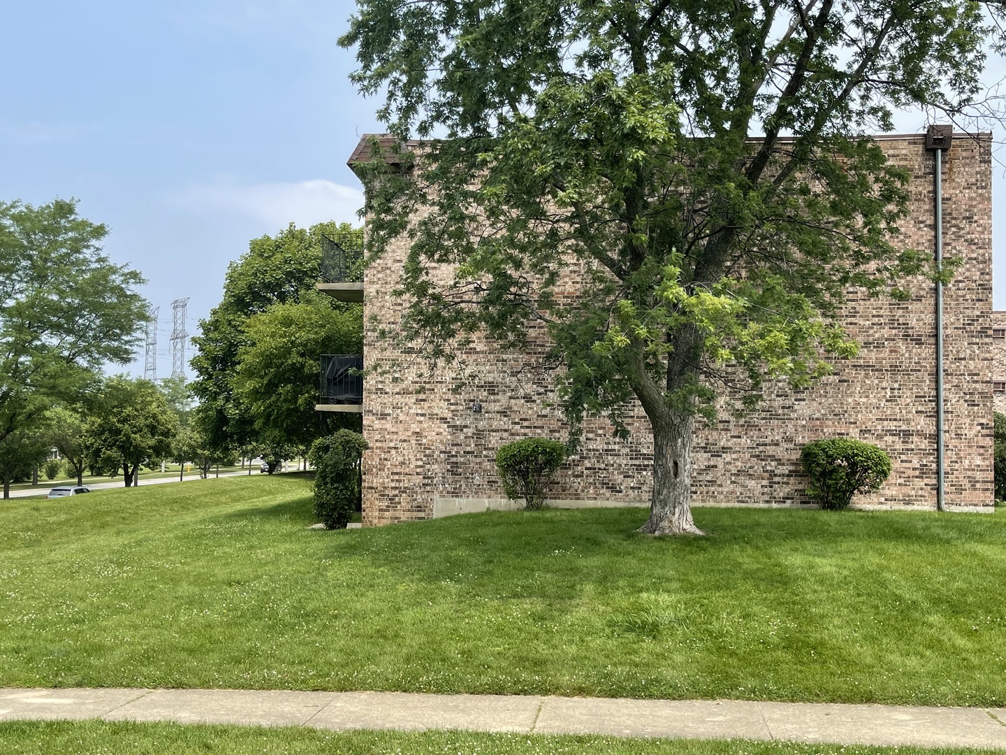 667 Swift Road Addison, IL 60101 - Photo 11 of 15