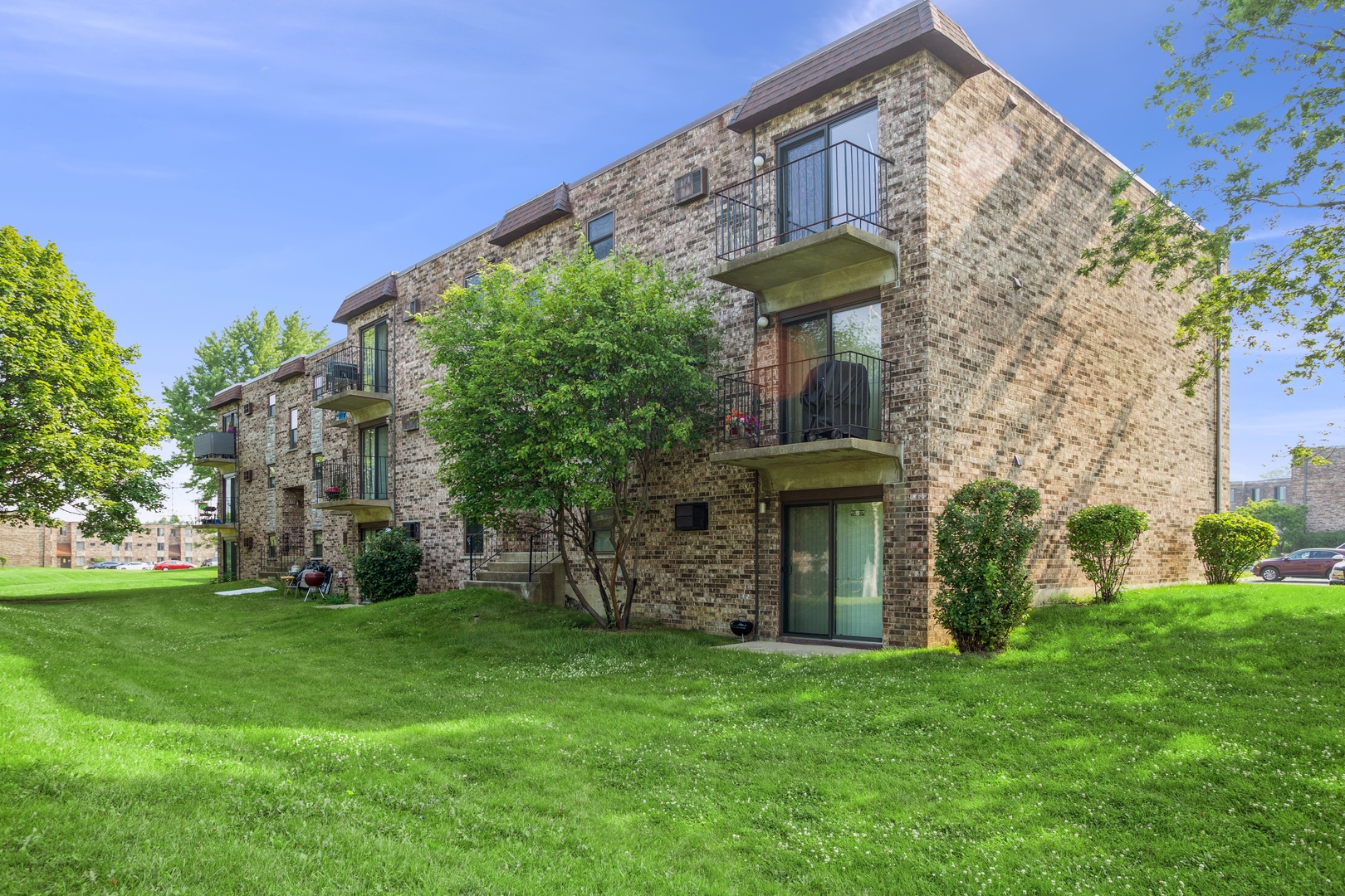 667 Swift Road Addison, IL 60101 - Photo 12 of 15