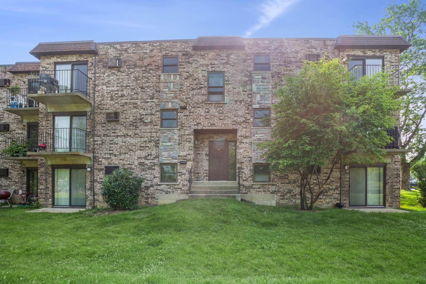 667 Swift Road Addison, IL 60101 - Photo 13 of 15