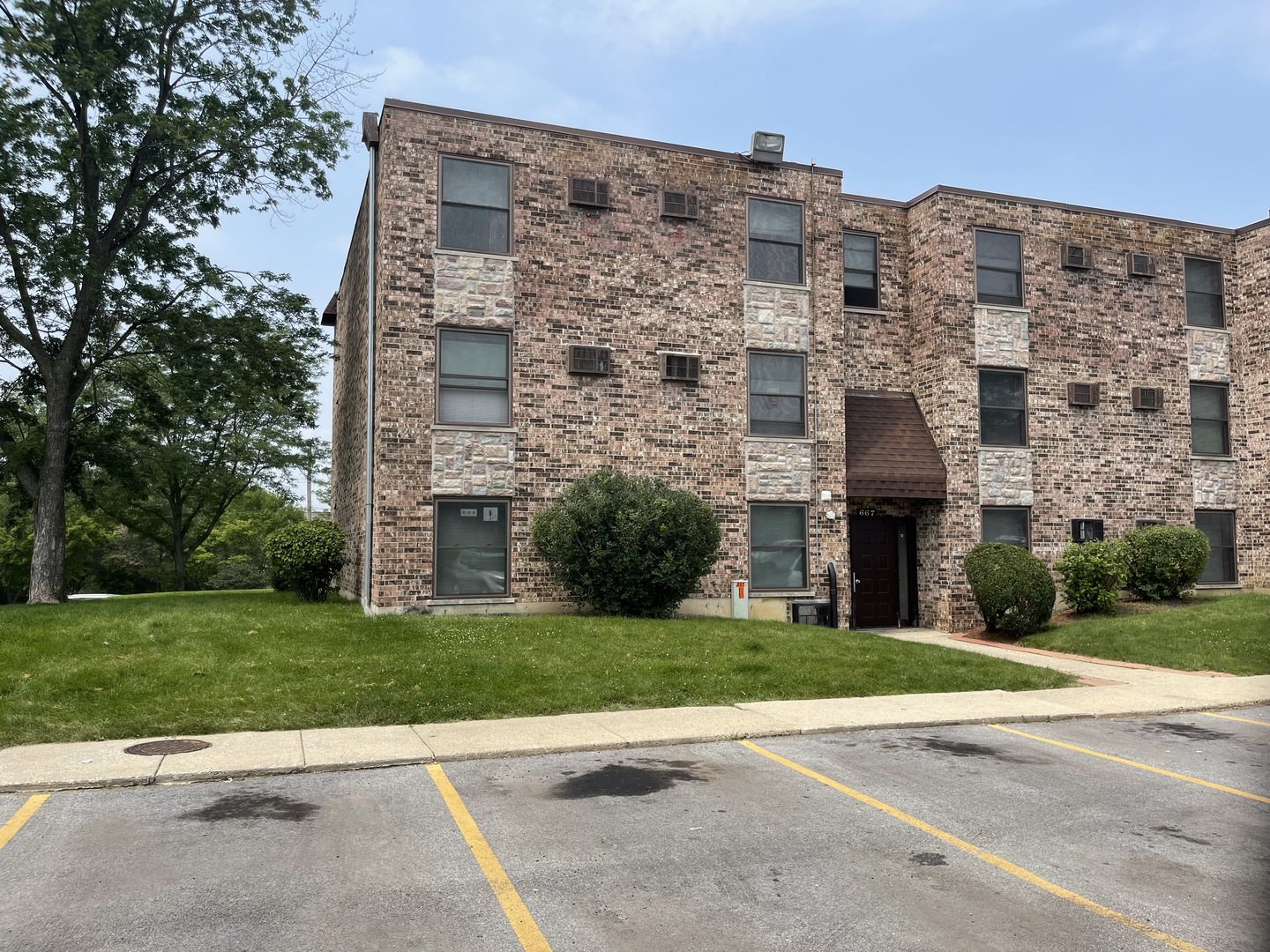 667 Swift Road Addison, IL 60101 - Photo 10 of 15